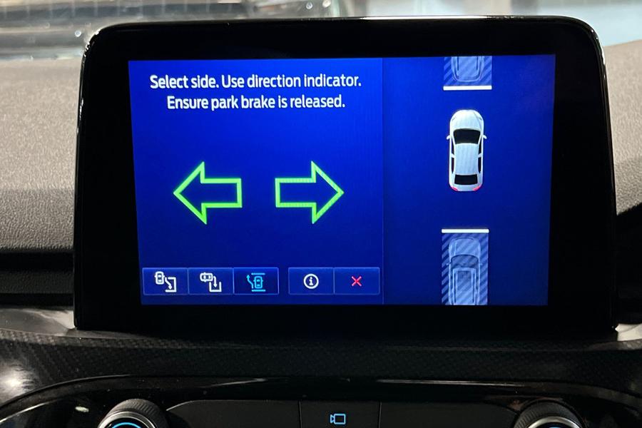 Ford KUGA Photo autoimg-051553bacffff58808145264f44370b3e928f3f7.jpg