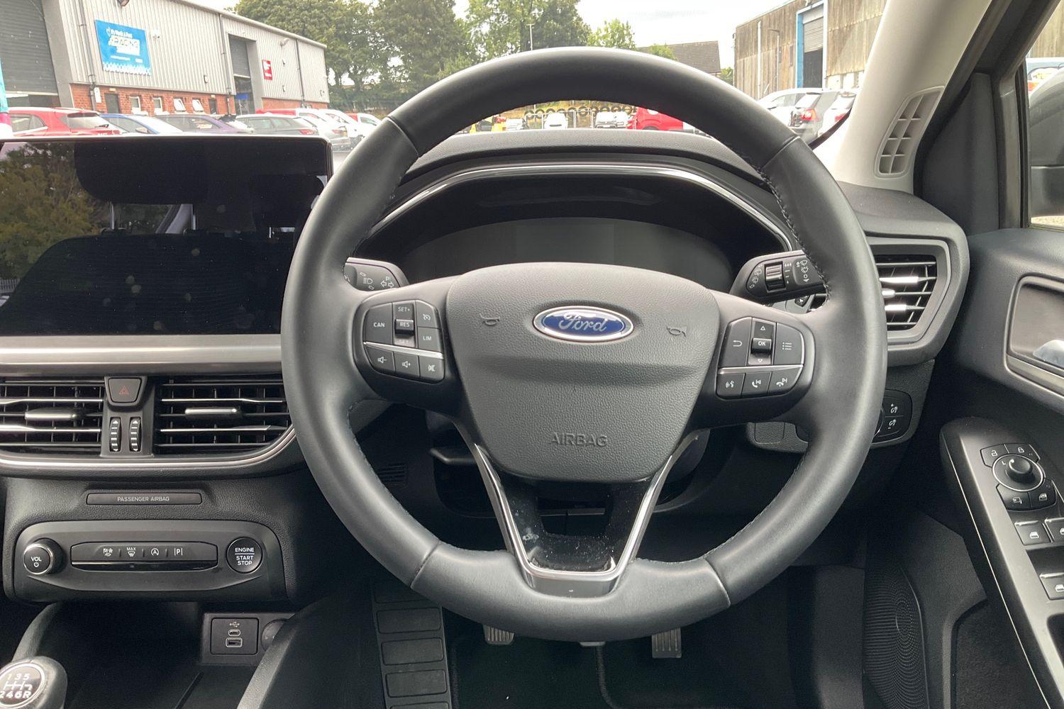 Ford Focus Photo 11