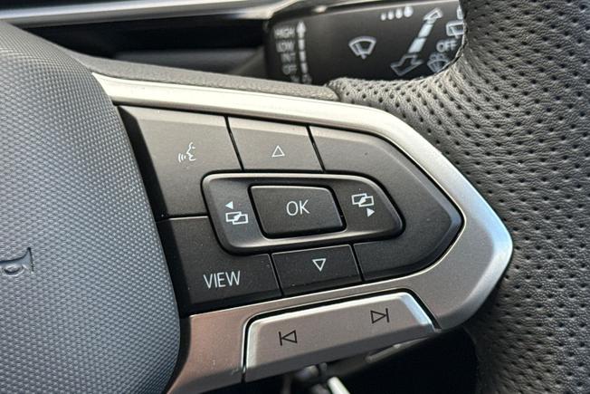 VOLKSWAGEN T-Roc Photo 17