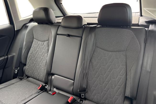 VOLKSWAGEN Tiguan Photo 9