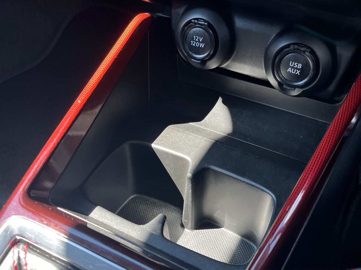 Suzuki Swift Photo 35