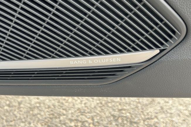 AUDI A4 Photo 42