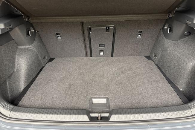 VOLKSWAGEN Golf Photo 12