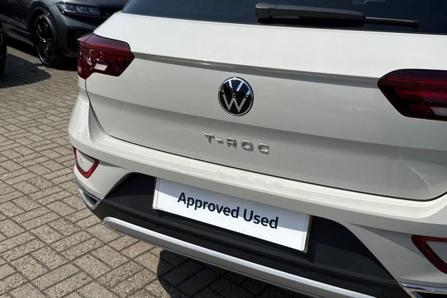 VOLKSWAGEN T-Roc Photo 21