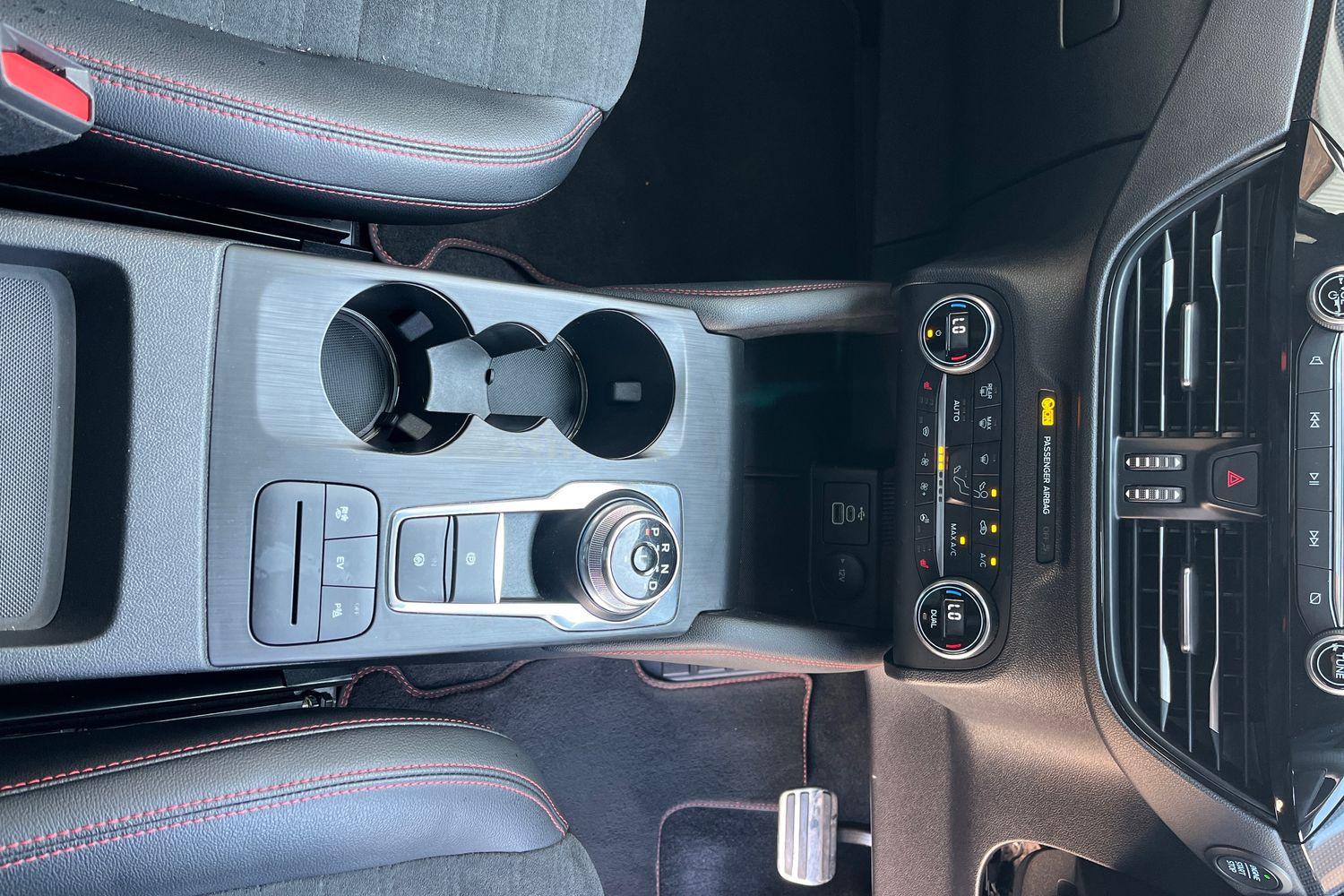 Ford Kuga Photo 32