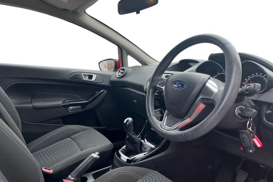 Ford FIESTA Photo autoimg-052fc9f6a3a7e16adbb9517e9862c34c63aac41d.jpg