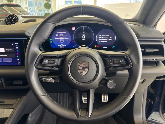 PORSCHE Macan Photo 17