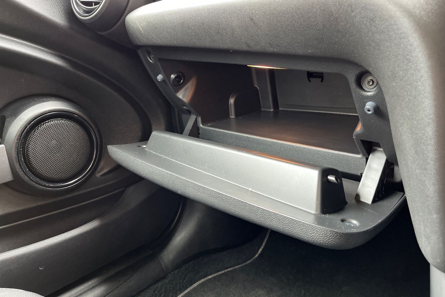 MINI HATCHBACK Photo 32