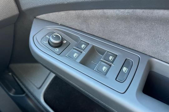 Volkswagen Golf Photo autoimg-05315b737ad8f96e0b4cc3f61ebf0aec2fe1259c.jpg