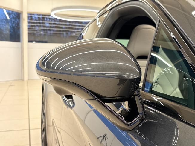 PORSCHE Panamera Photo 22