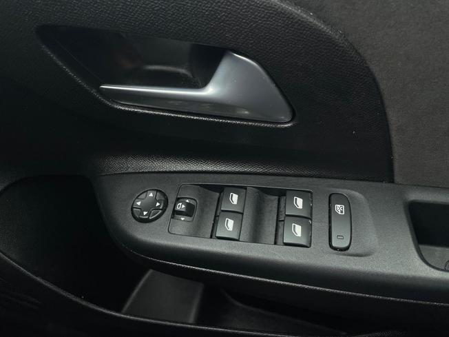 Vauxhall Corsa Photo 40