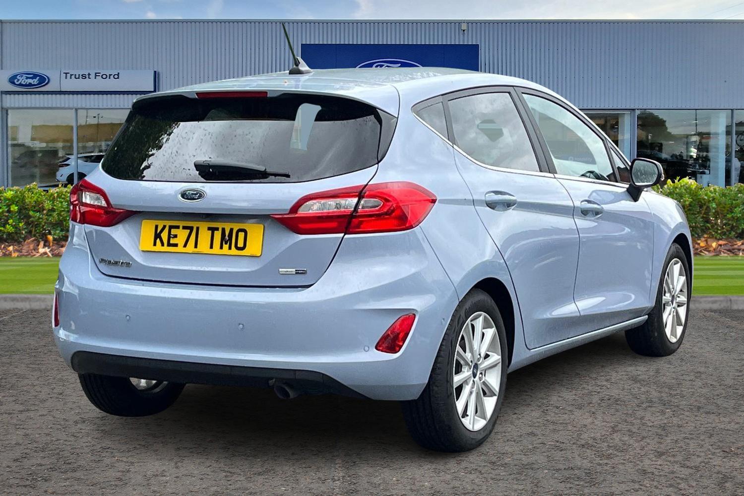 Ford Fiesta Photo 3