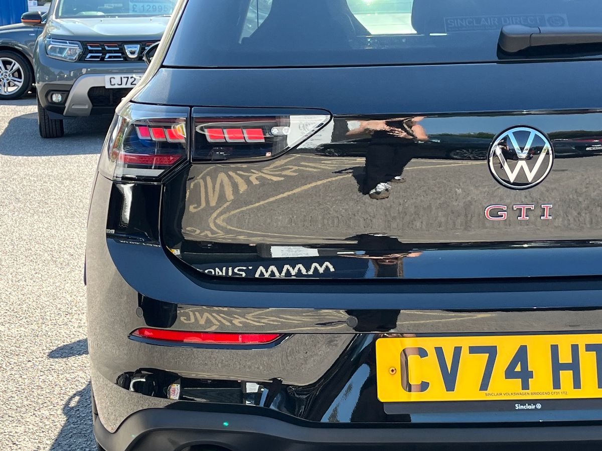 Volkswagen Golf Photo 18