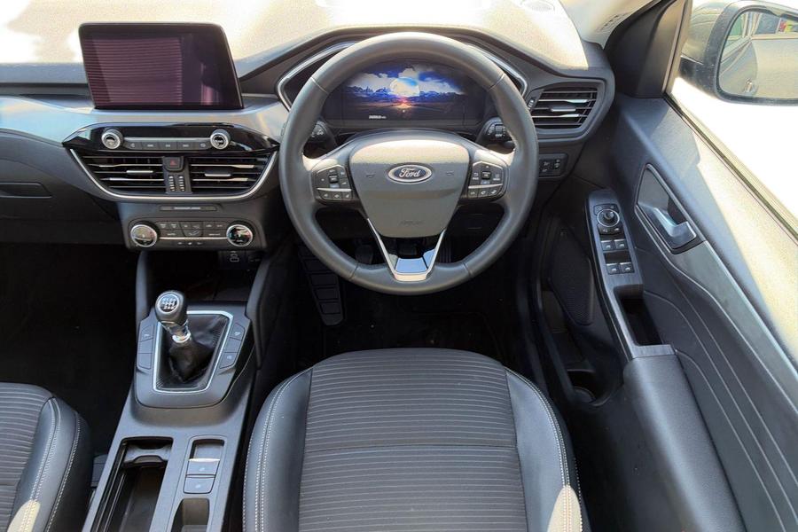 Ford KUGA Photo autoimg-053e1a681826f292be3bf348e231f3f8730c59f6.jpg