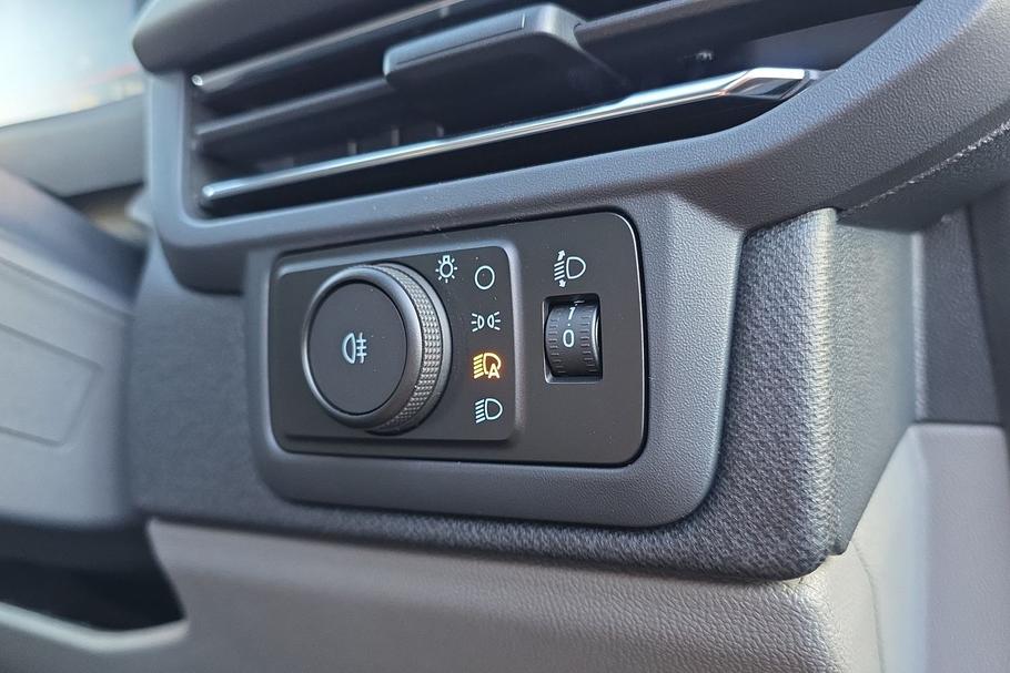 Used Ford E-TOURNEO CUSTOM WR75NLT 29