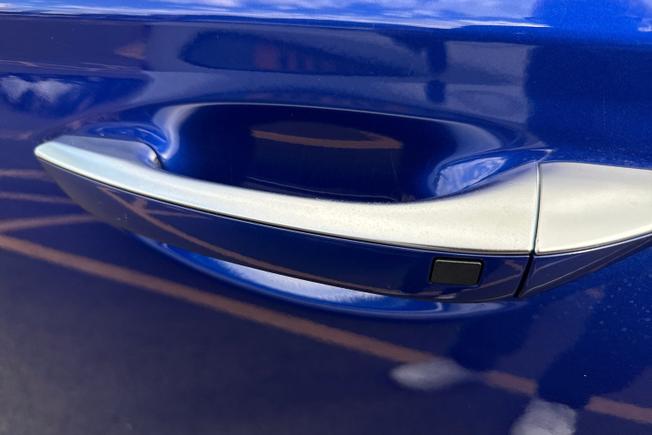 HYUNDAI IONIQ Photo 29