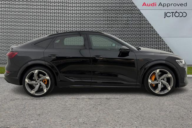AUDI E-Tron S Photo 4