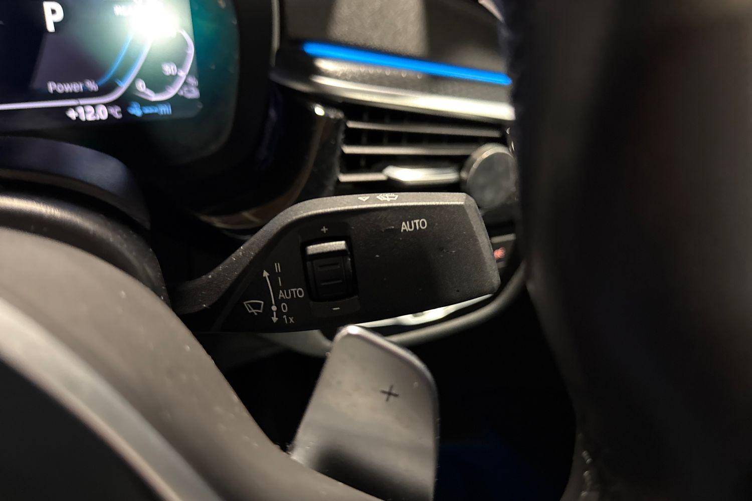 BMW 5 Series Photo 14