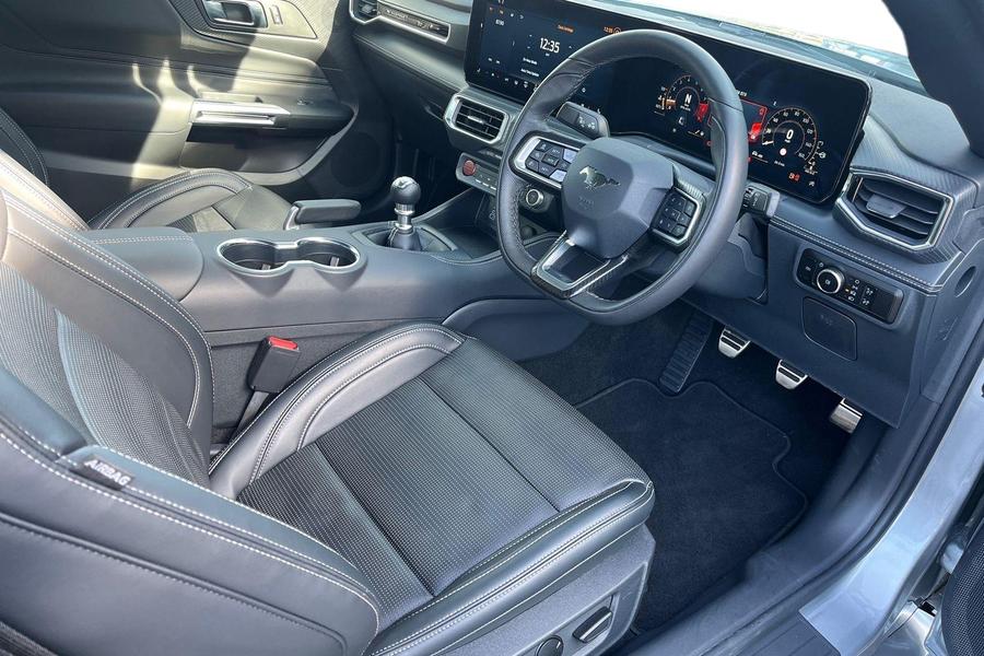 Ford MUSTANG Photo autoimg-05481e218891f4cd28281f47d6a7c117f4518e20.jpg