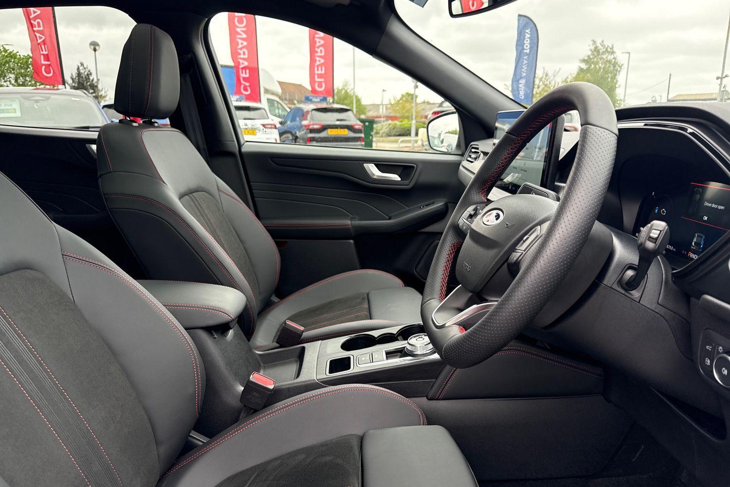 Ford KUGA Photo 16