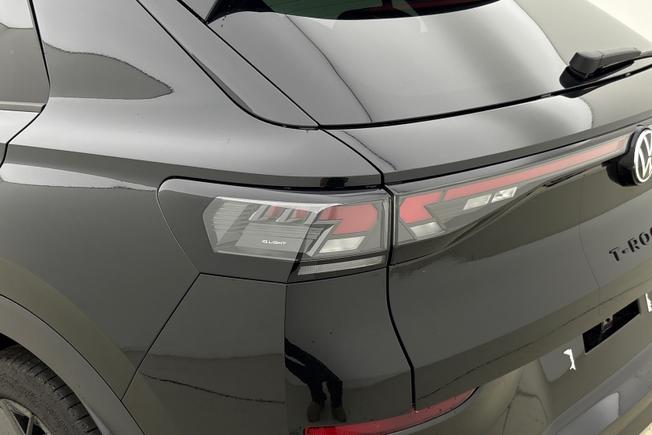VOLKSWAGEN  T-Roc Photo 18