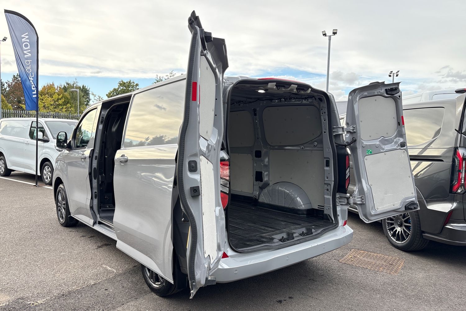 Ford TRANSIT CUSTOM Photo 6