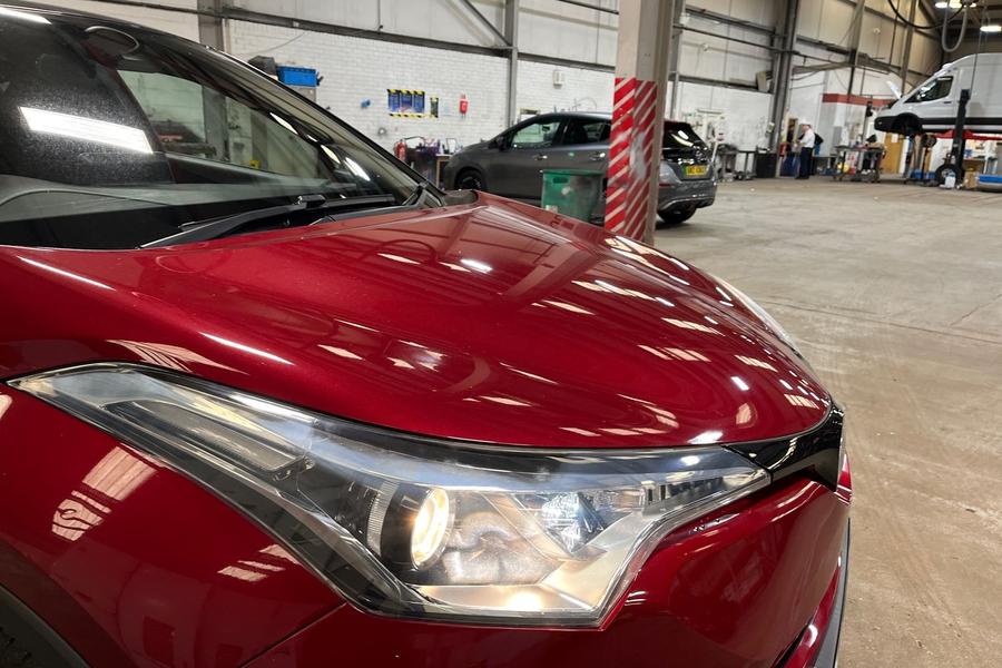 Toyota C-HR Photo autoimg-054bf7226ac88530caa32240e0afa5a07aecd73d.jpg