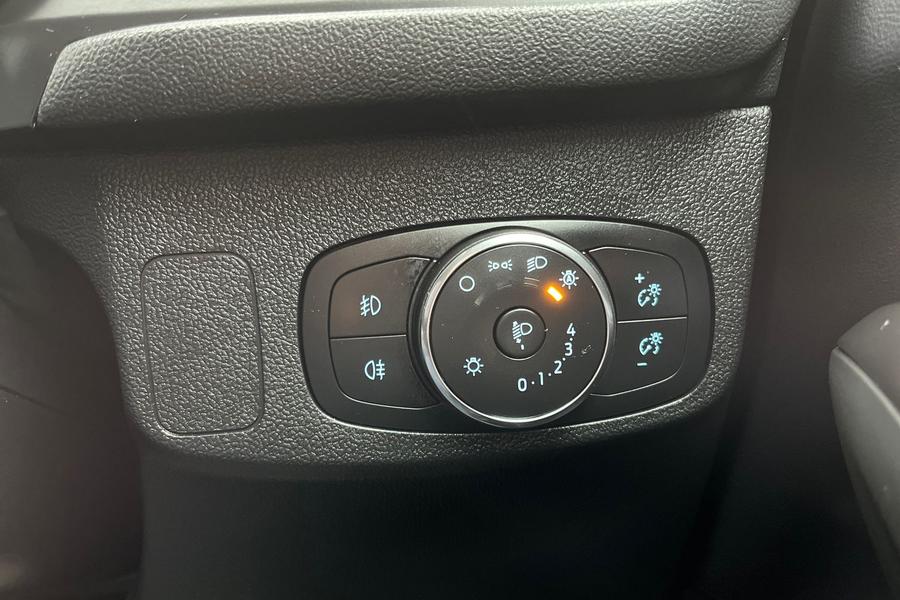 Ford FOCUS Photo autoimg-054e1159c95eddc41a4e71a415eb58ad0b35ec73.jpg