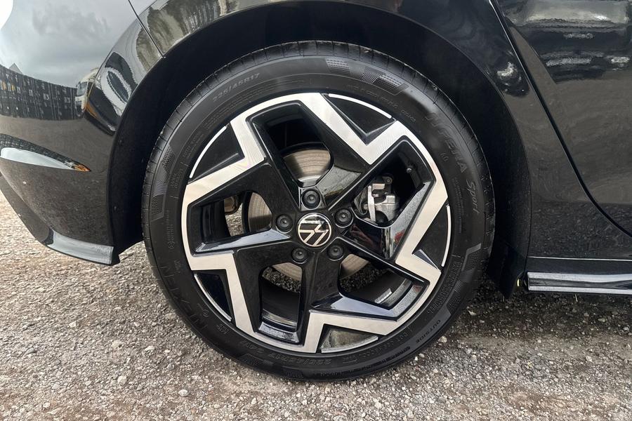 Volkswagen GOLF Photo autoimg-054f5c4e2d90cbd89994e437de64c29ad31dc8e1.jpg