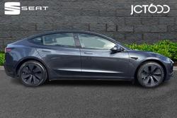 TESLA Model 3 Photo 4