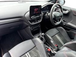 FORD Puma Photo 2