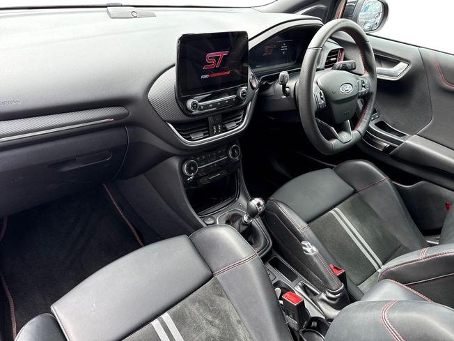FORD Puma Photo 2