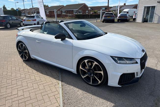 AUDI Tt Rs Photo 54