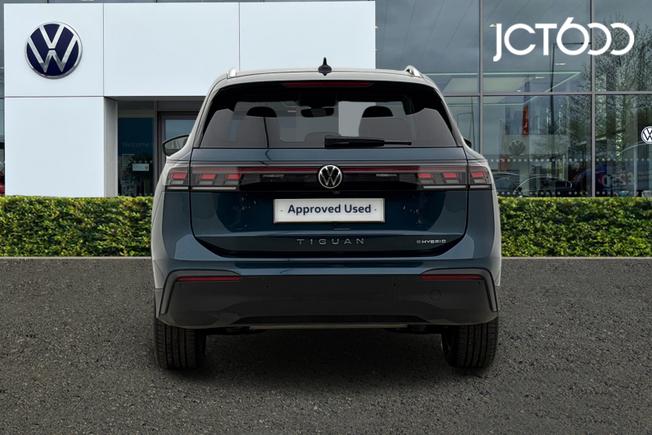 VOLKSWAGEN Tiguan Photo 7