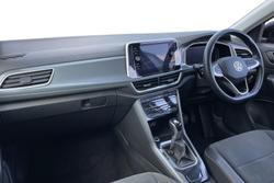 VOLKSWAGEN T-Roc Photo 2