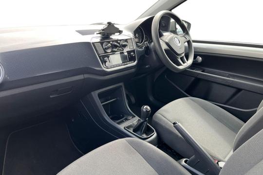 Volkswagen up! Photo autoimg-05541c0dee1100ab771fe0396db581954b4d00c3.jpg