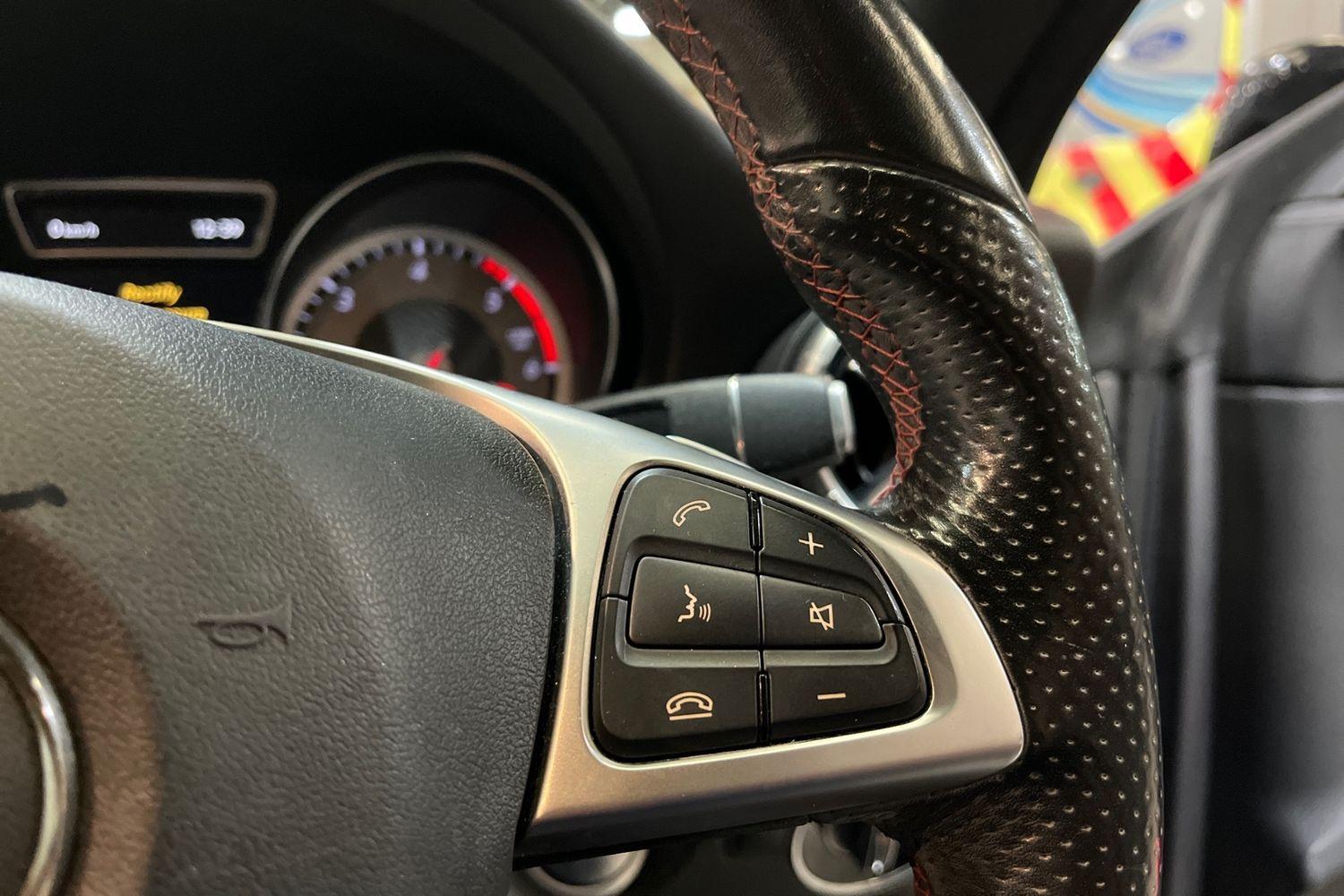 Mercedes-Benz CLA Photo 26