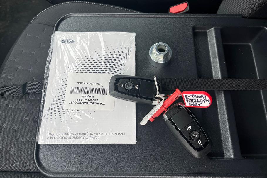 Used Ford E-TRANSIT CUSTOM WR26OFM 27