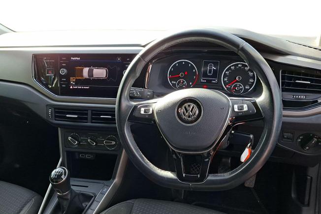 VOLKSWAGEN Polo Photo 11