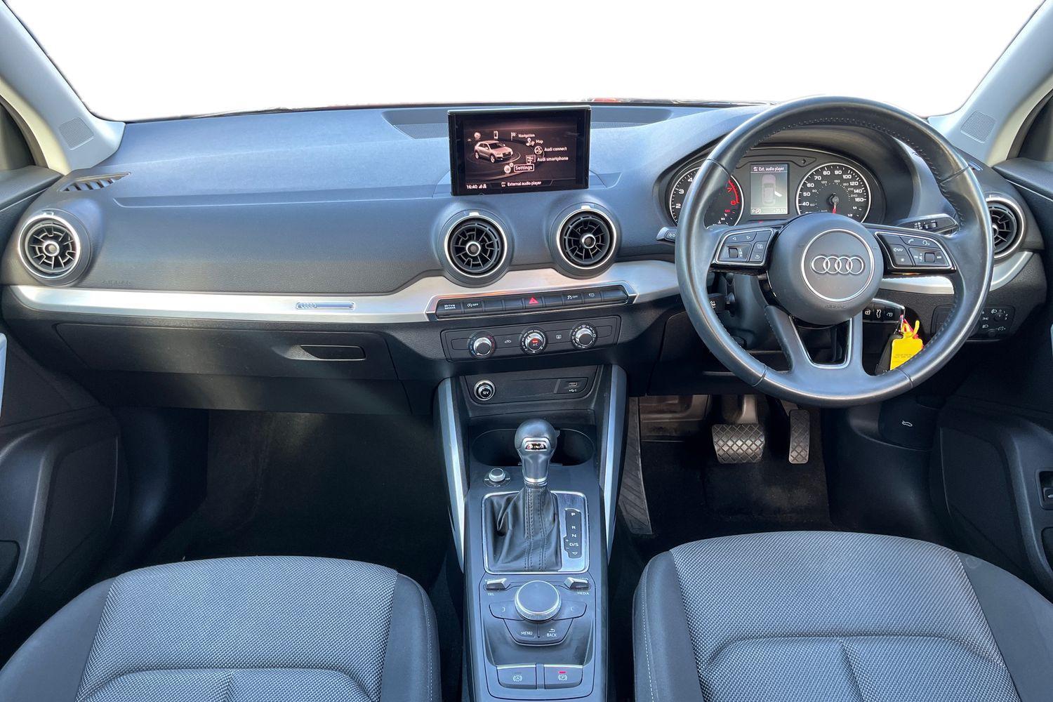 Audi Q2 Photo 9