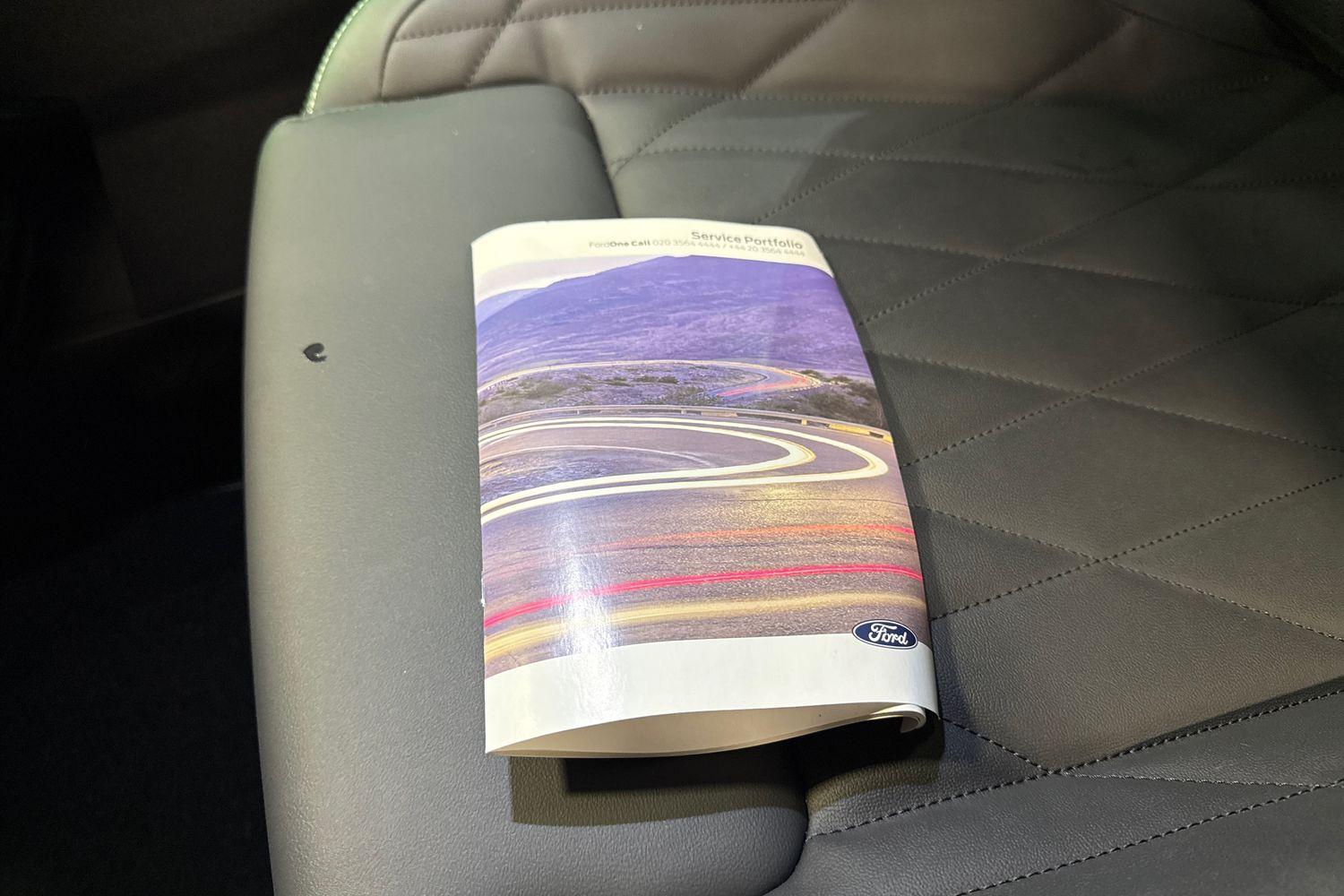 Ford Explorer Photo 21