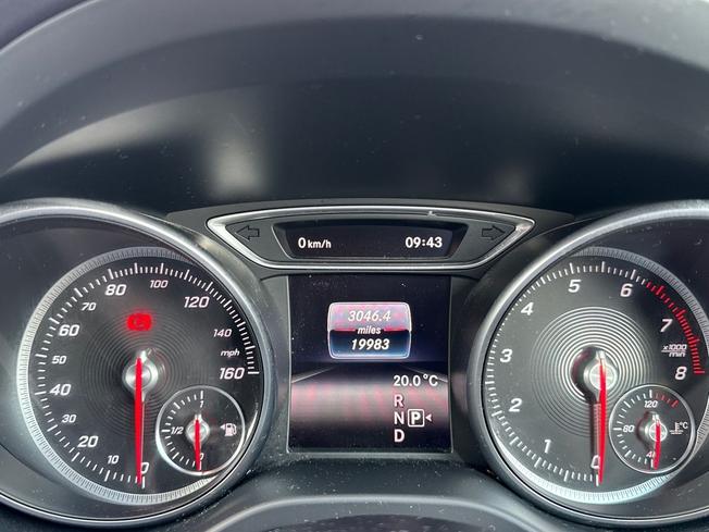 MERCEDES-BENZ Gla Photo 15