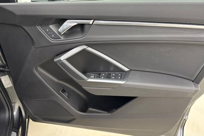 AUDI Q3 Photo 27