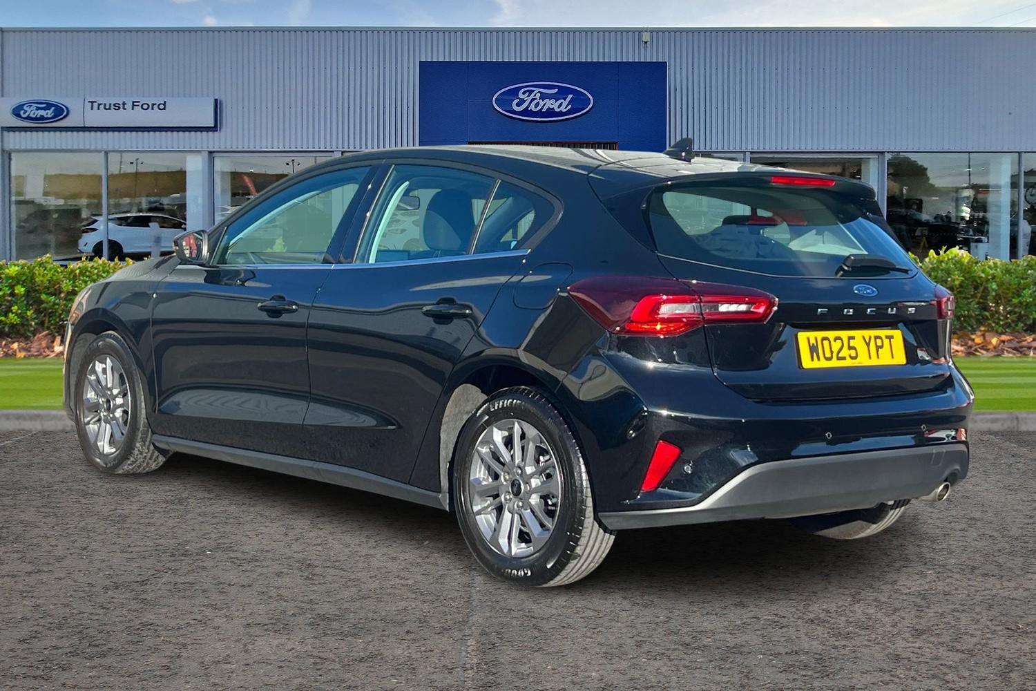 Ford Focus Photo 1