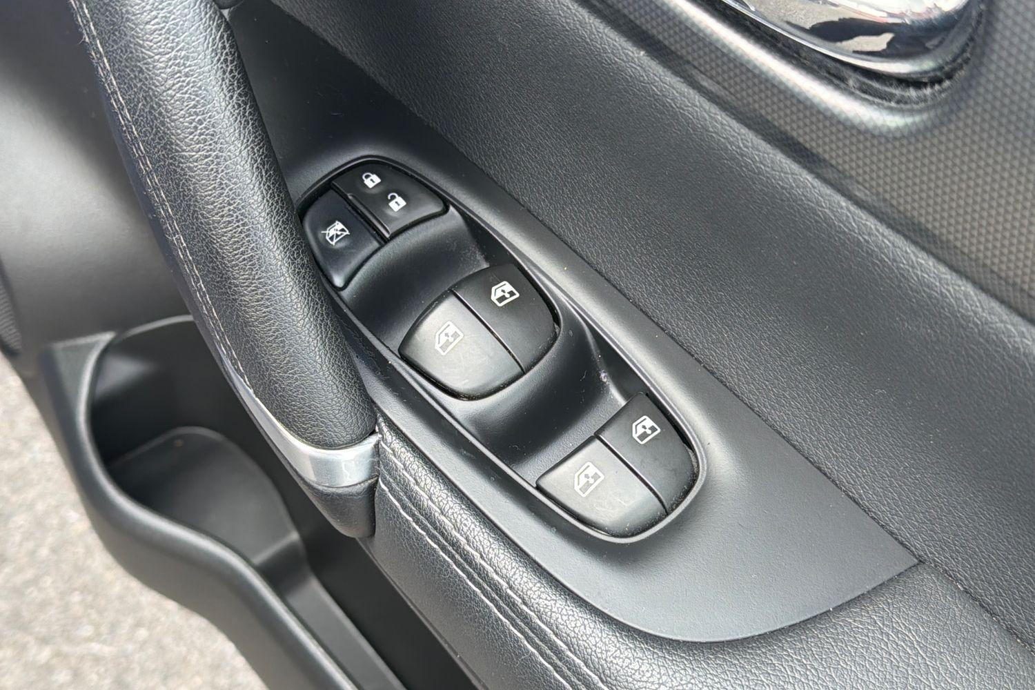 Nissan QASHQAI Photo 15