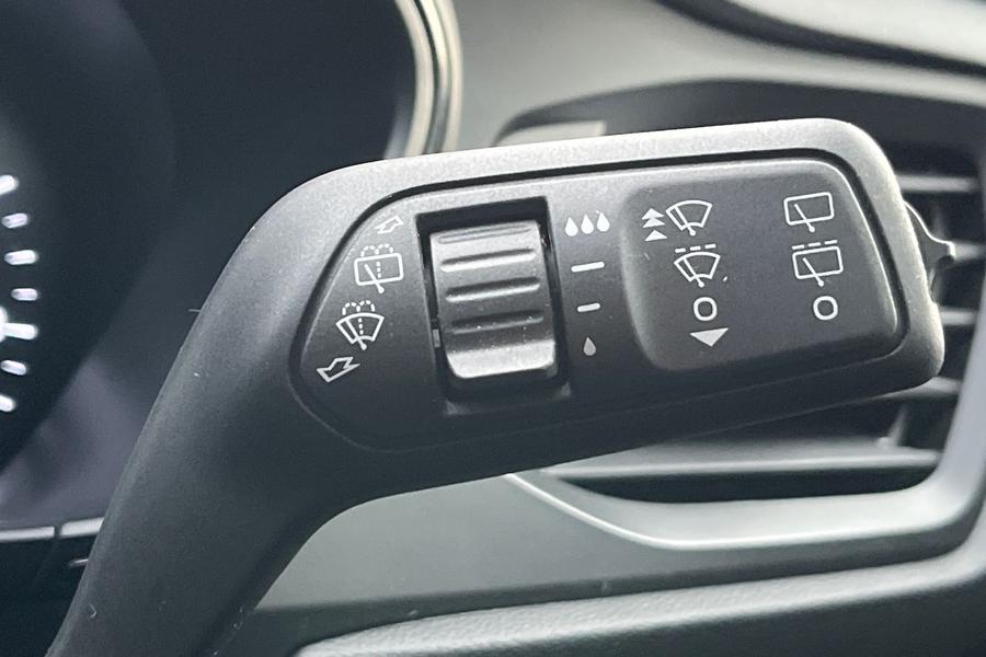 Ford FOCUS Photo autoimg-0579886665d2b3fa0cde5d5b7e7cc227957e7860.jpg