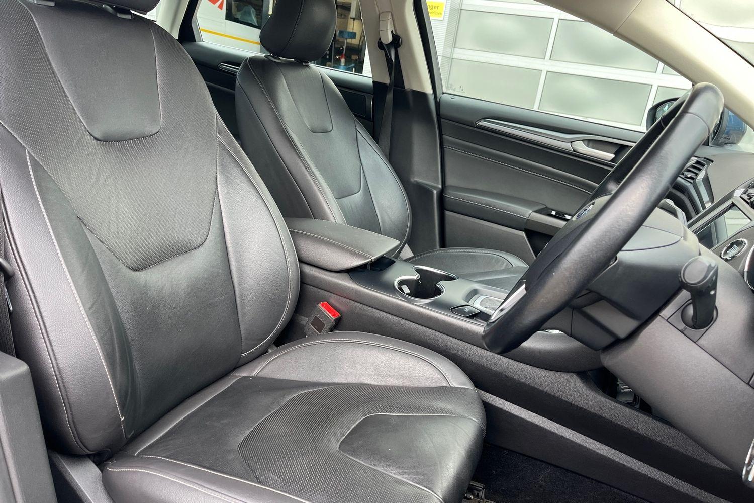 Ford Mondeo Photo 16