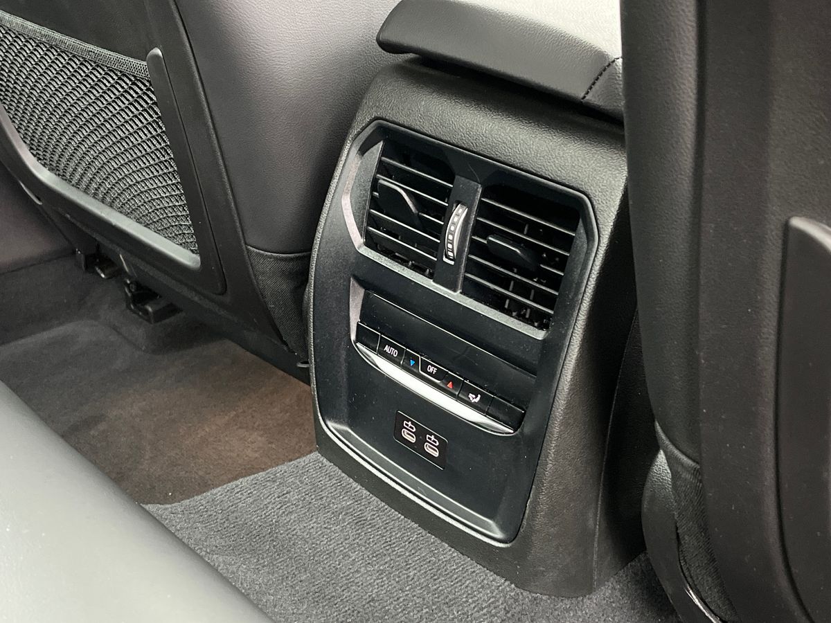 BMW 3 Series Photo 28