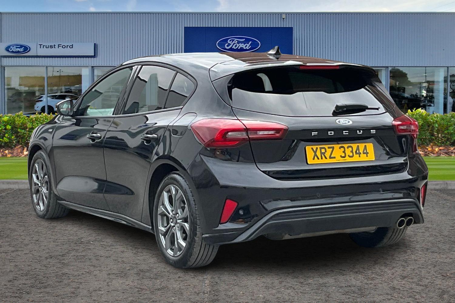 Ford Focus Photo 1