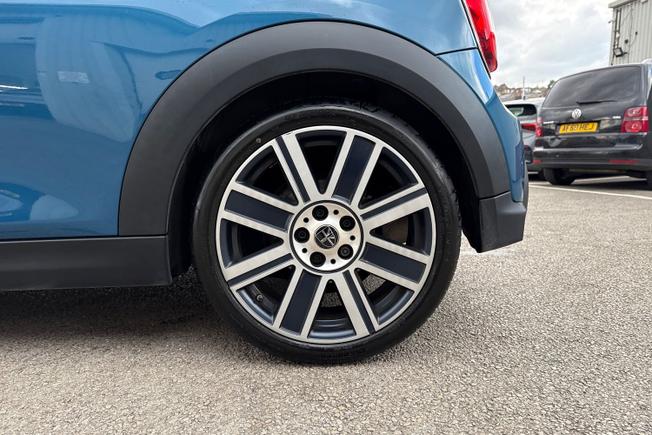MINI Hatch Photo 25